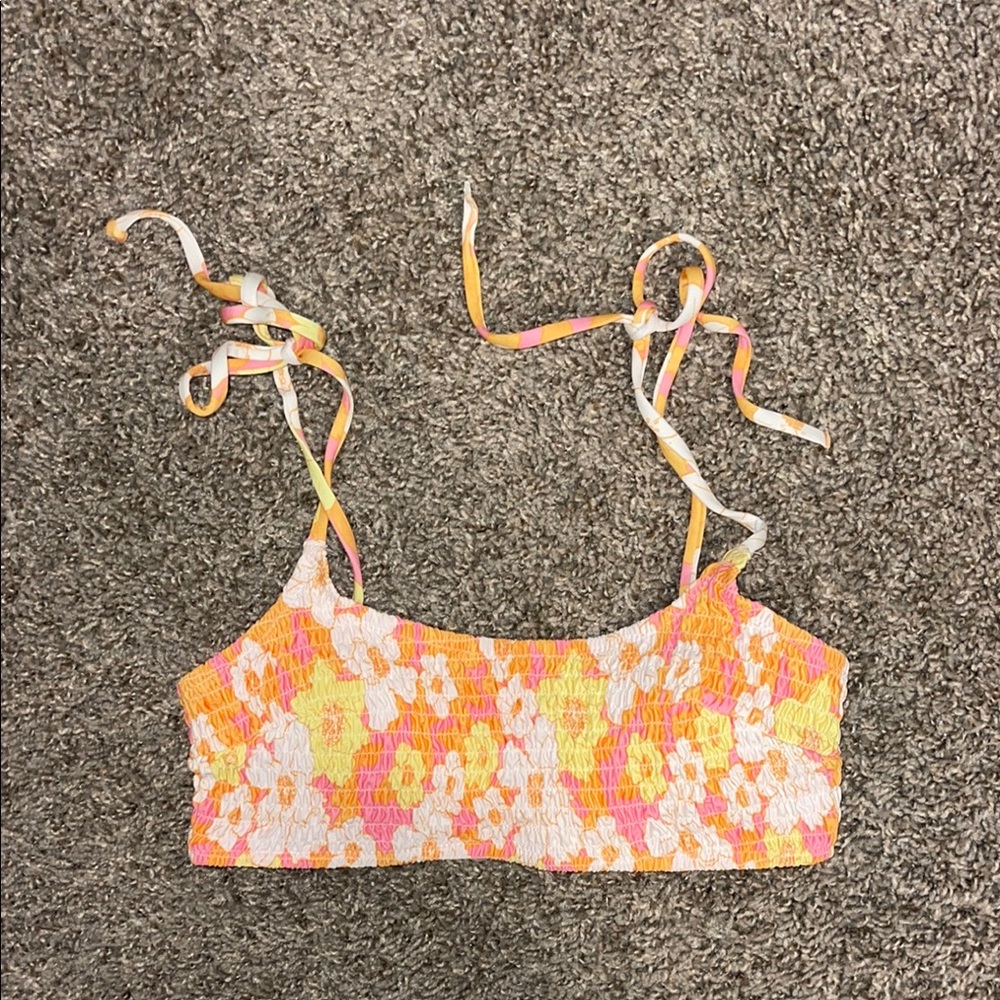 Floral bikini top with Tie Straps